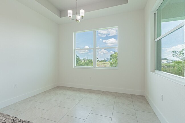 Building Photo - 420 NW 18th Pl