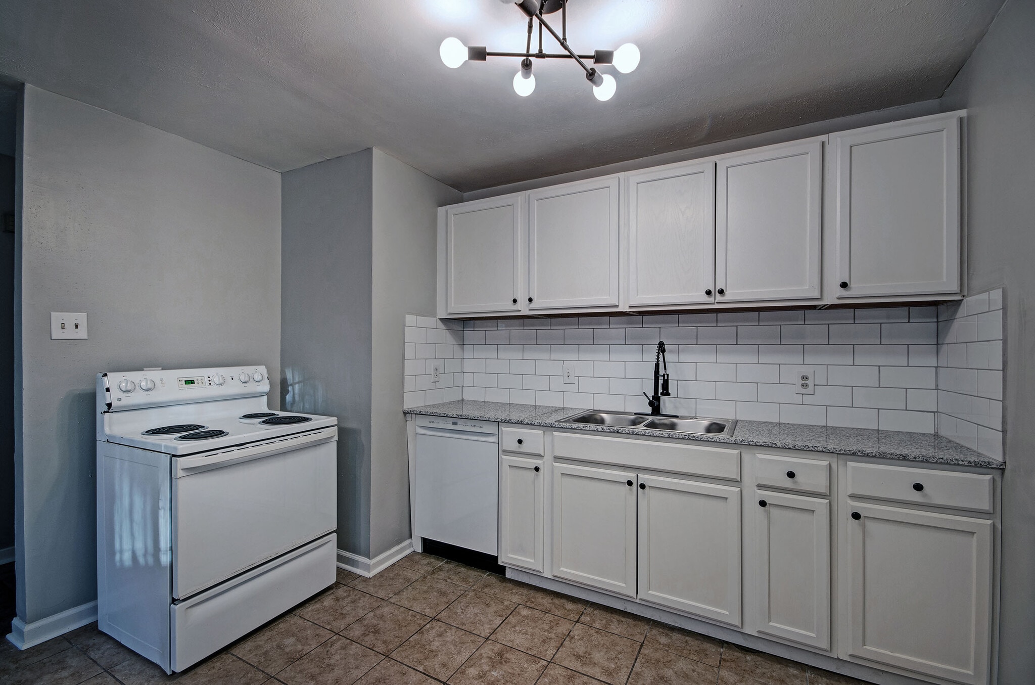 Building Photo - 351 Culley Dr