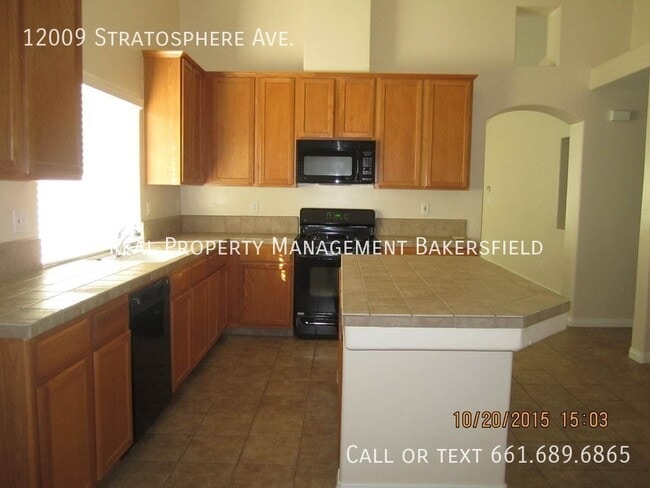 Building Photo - 12009 Stratosphere Ave