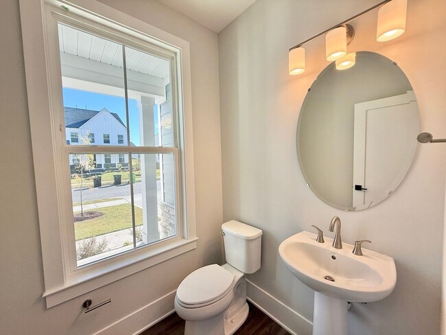 Building Photo - Newly Built 5BD, 4.5BA Knightdale Home wit...