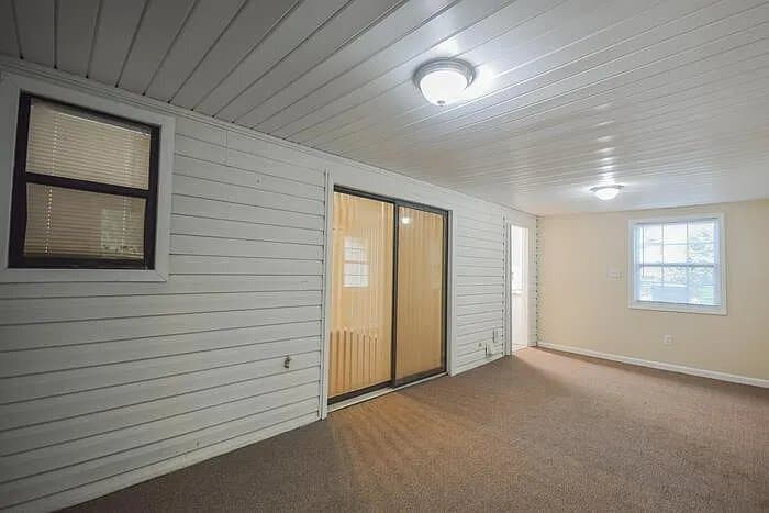 Building Photo - 105 Fallsbury Rd