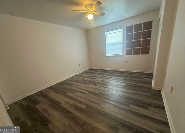 Building Photo - 520 Chateau Cir