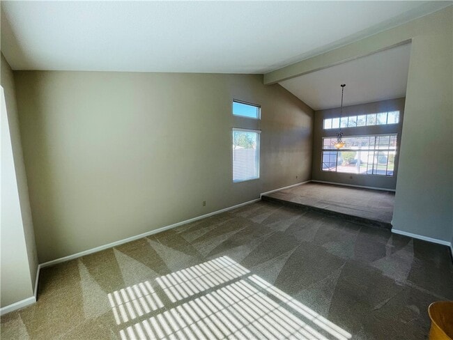 Building Photo - 25472 Day Lily Dr