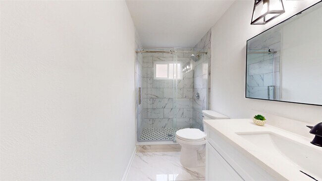 Building Photo - 7415 Alcomita Dr