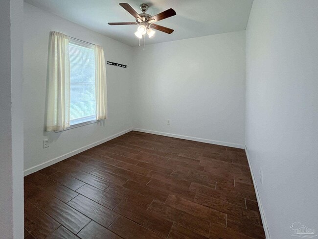 Building Photo - 1304 Pine Hill Cir