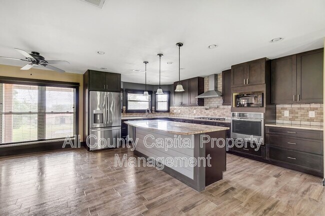 Building Photo - 112 W Mimosa Cir