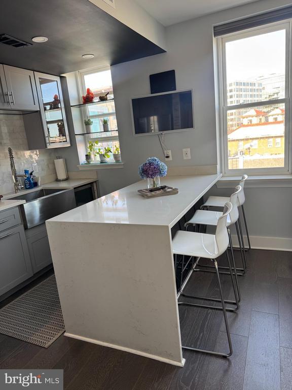 Building Photo - 1920 S St NW