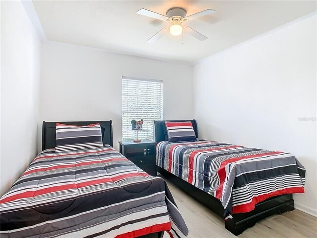 Building Photo - 2641 Old Kent Cir