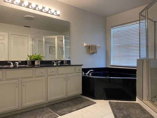 Building Photo - 332 Gleneagles Dr