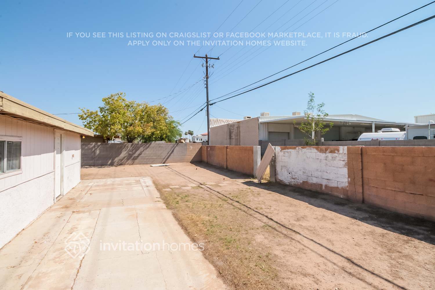 Building Photo - 449 S Stewart