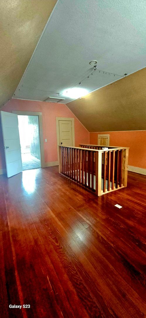Building Photo - Lovely 2bedroom/1 bonus loft Tacoma house near UPS APPLICATION PENDING
