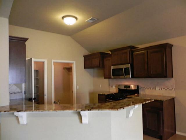Building Photo - 3 bedrooms + 2 bathrooms + Study + Edmond ...