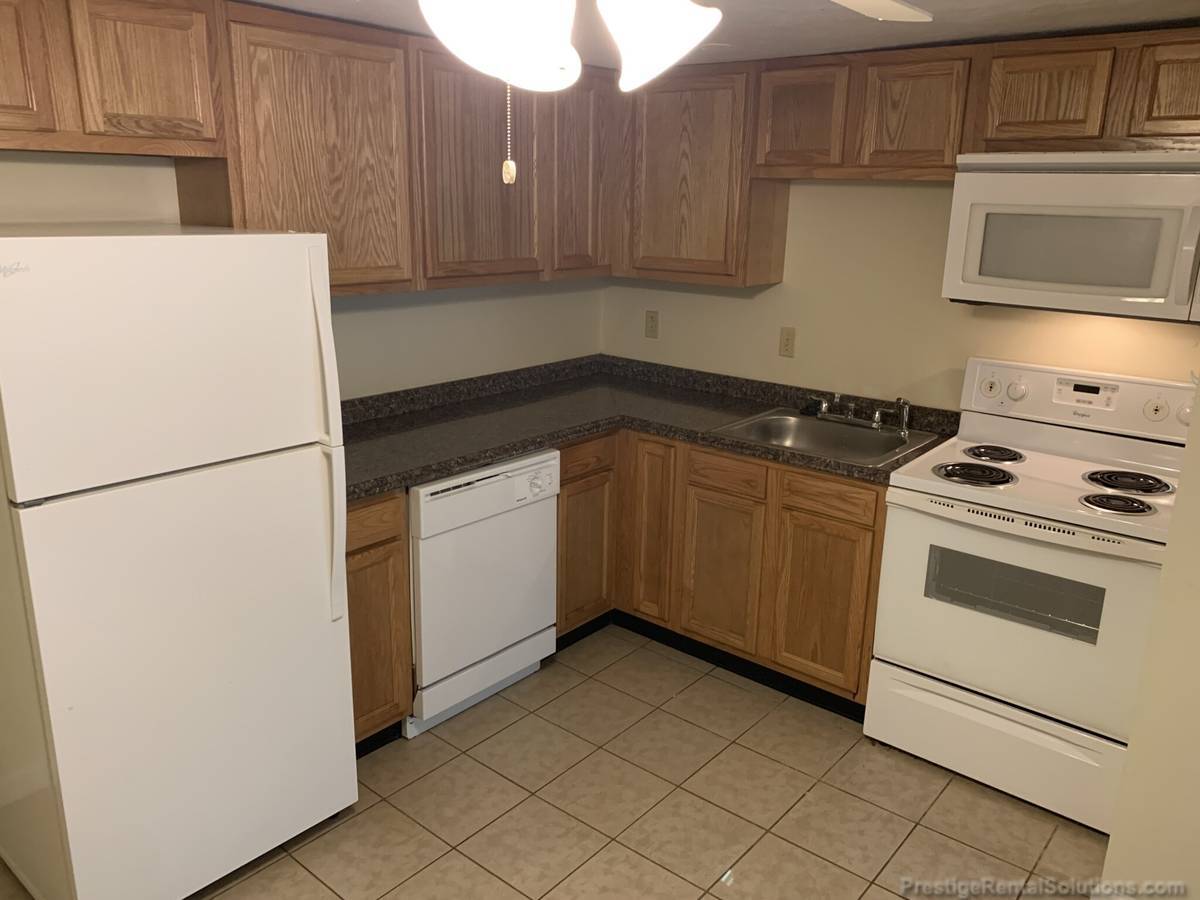 Building Photo - 39 Dinan Dr