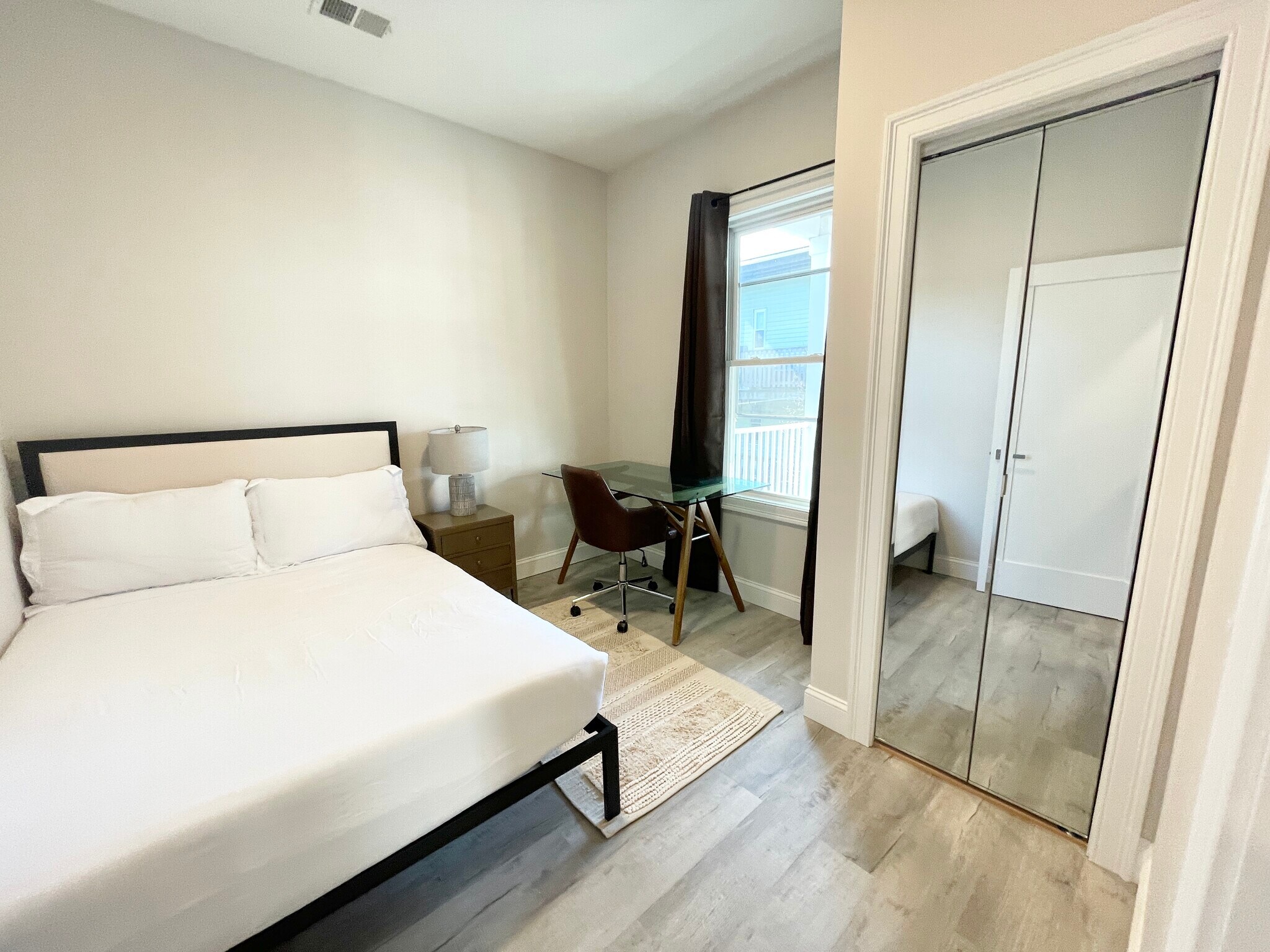 Building Photo - 21 Newport St