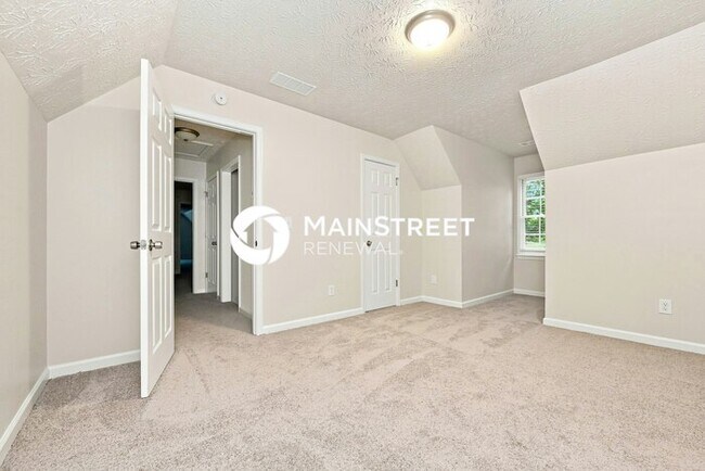 Building Photo - 3 Bedroom Pet-Friendly Home in Conyers, GA with Main Street Renewal