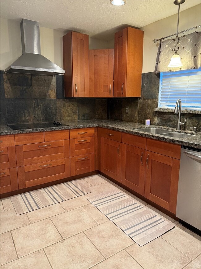 Building Photo - 2902 Arrowhead Dr