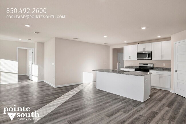 Building Photo - 32038 Lyon Rd