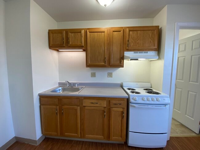 Building Photo - 4 Martin St