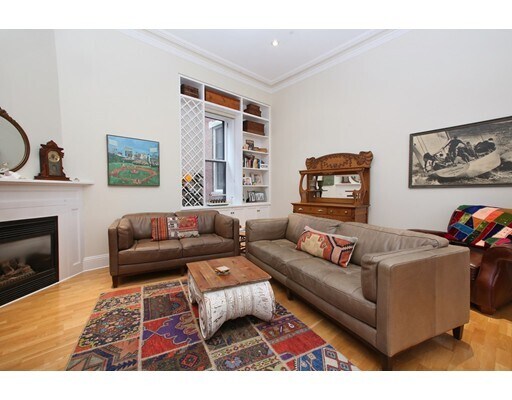 Building Photo - 1A Joy St