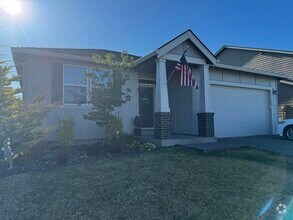 Building Photo - THREE BEDROOM HOUSE IN RIDGEFIELD