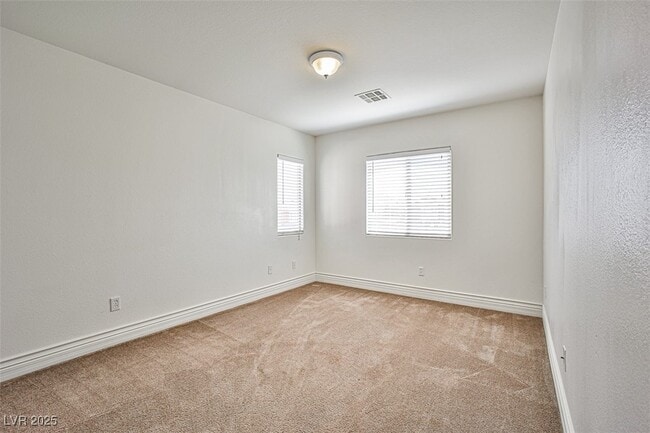 Building Photo - 375 Center Green Dr