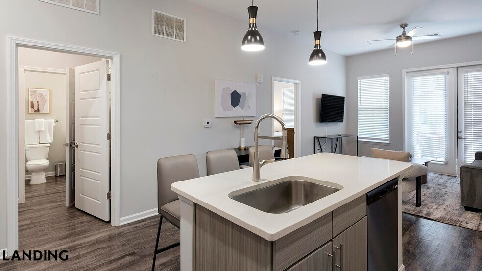 Building Photo - 5340 Periwinkle Hl Ave