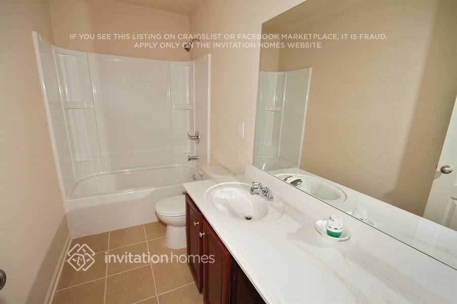 Building Photo - 3600 Brookhollow Dr