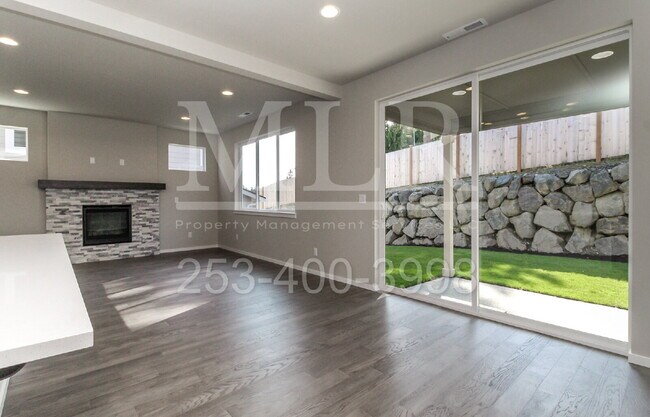 Building Photo - 10325 SE 270th St