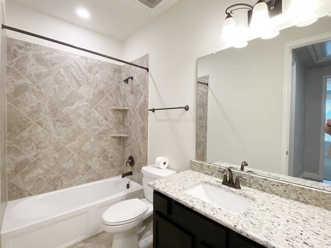 Building Photo - 14626 Moccasin Ridge Dr