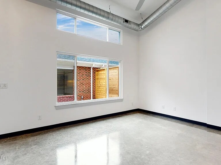 Building Photo - 716 Burnett Farm Ln