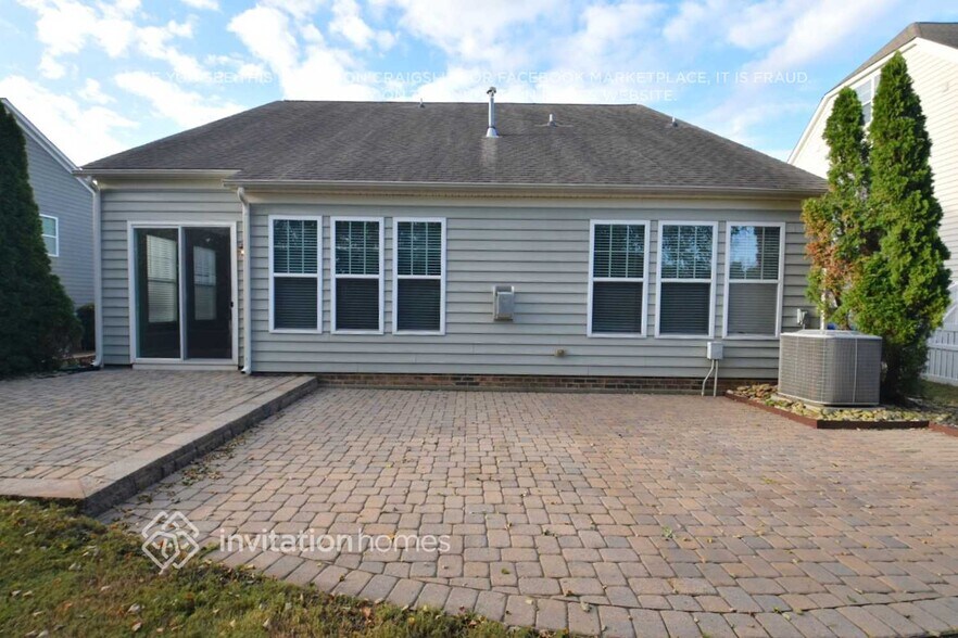 Building Photo - 135 Byers Commons Dr