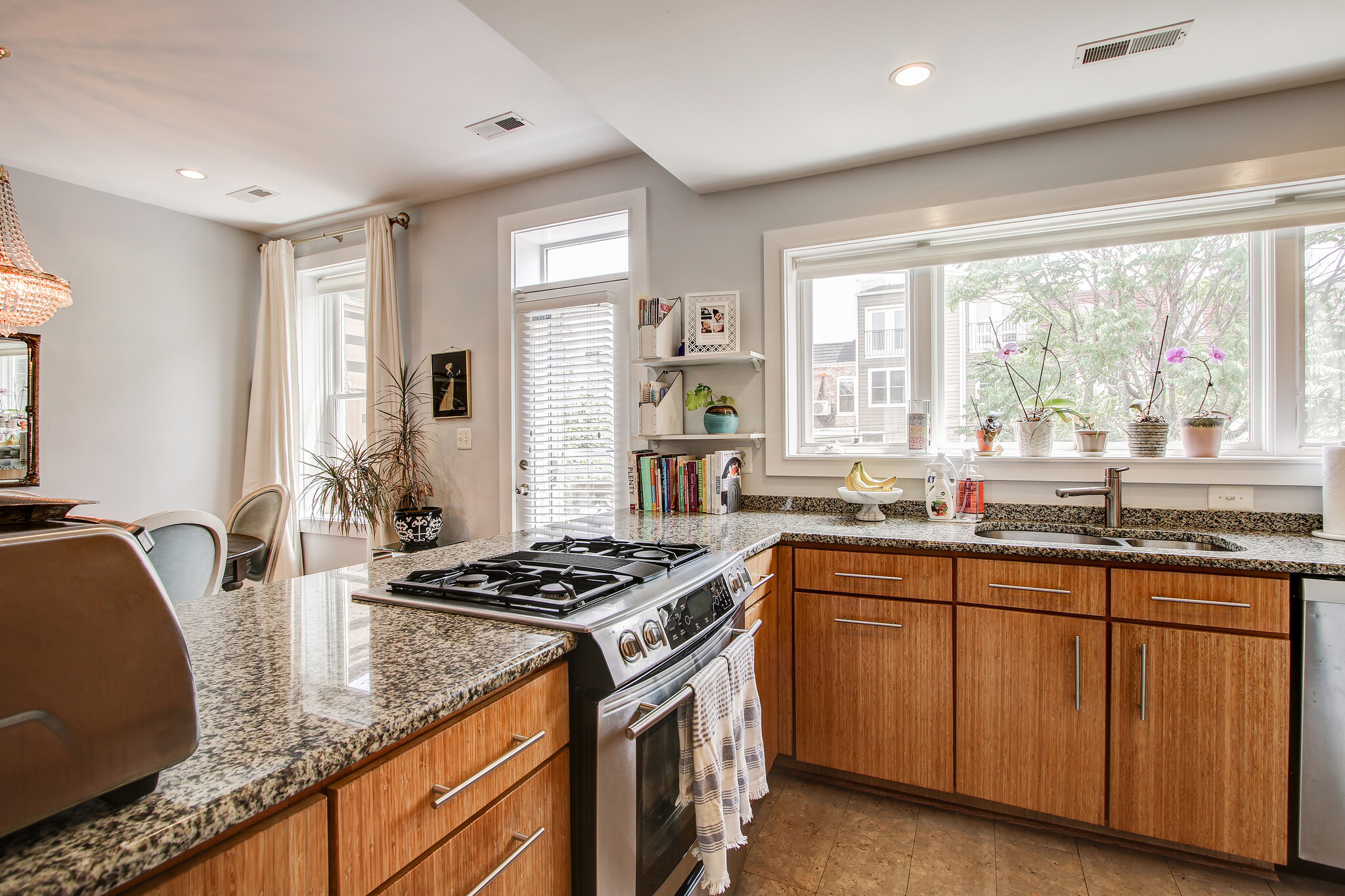 Kitchen (Ample Counter Space) - 1362 Otis Pl NW