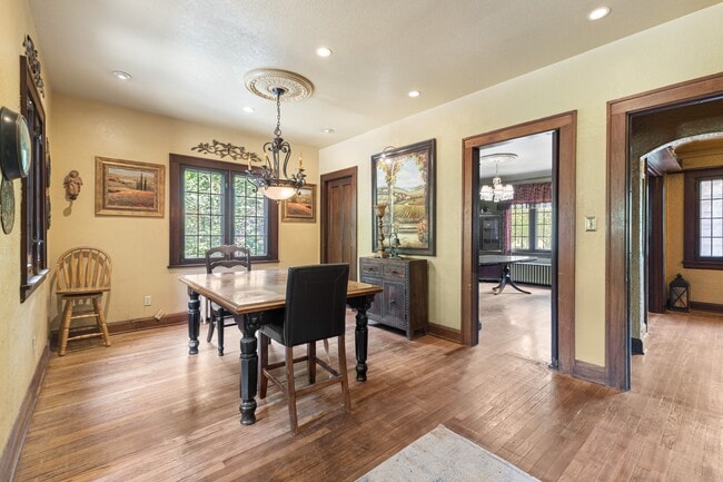 Building Photo - 2260 5th Ave