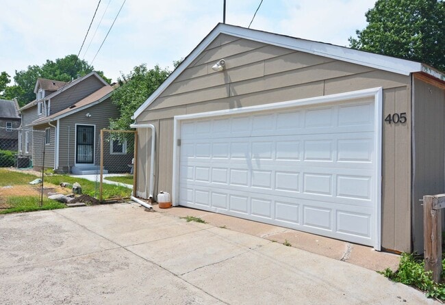 Building Photo - Charming 3-Bedroom, 2-Bath Home in St. Paul