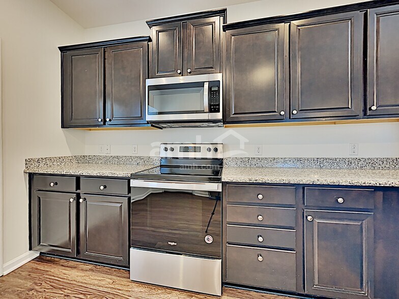 Building Photo - 334 Cantley Ct