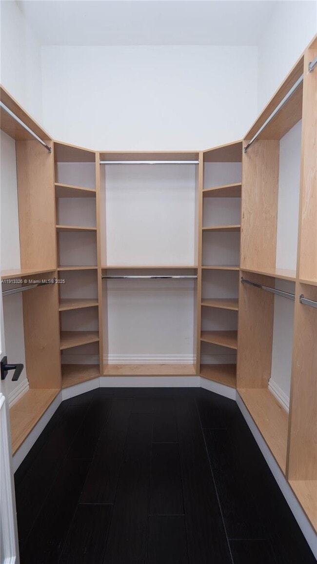 Building Photo - 959 Eve St