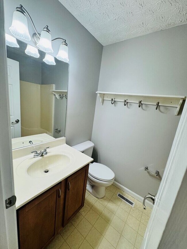 Building Photo - Split-Foyer Charm with Modern Upgrades in West Knox