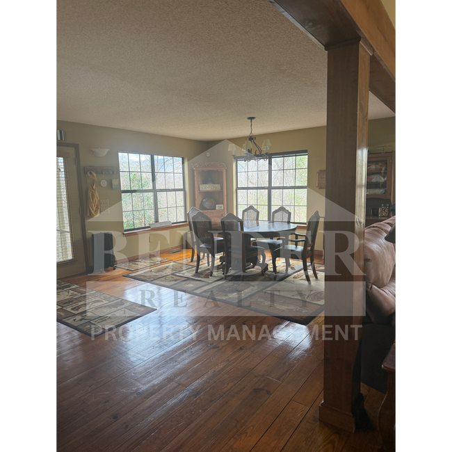 Building Photo - 178 McClary Dr