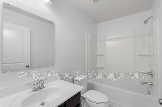 Building Photo - 1619 Hooper Court