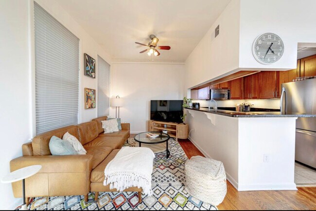 Building Photo - 187 WAYNE St