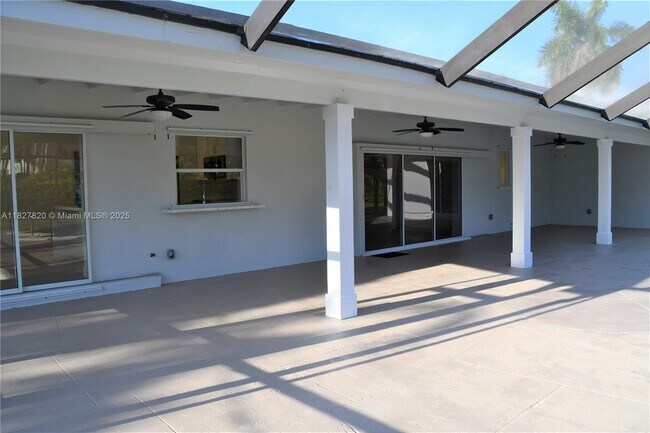 Building Photo - 7200 SW 132nd St