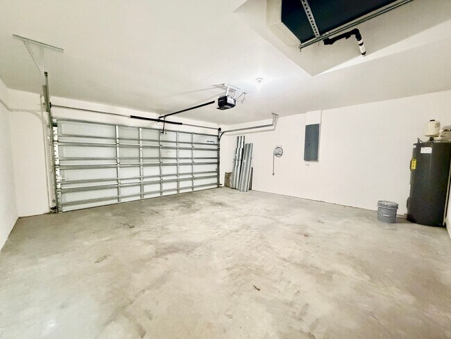 Building Photo - Move-In Ready 3BR Home in SW Cape Coral with Fenced Yar+Screened Lanai+Lawn Care Included+Pet Fri...