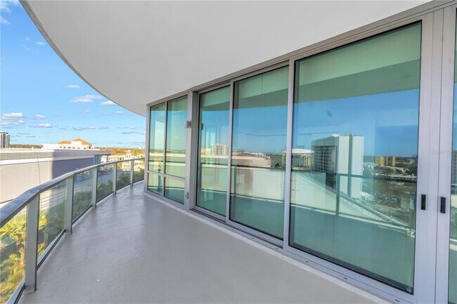 Building Photo - 400 Central Ave