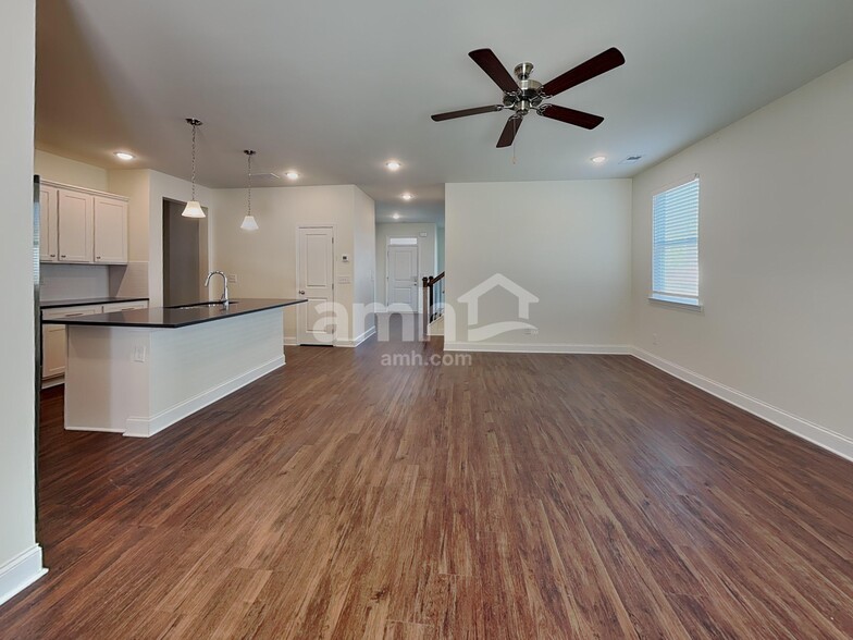 Building Photo - 92 Pecan Dr