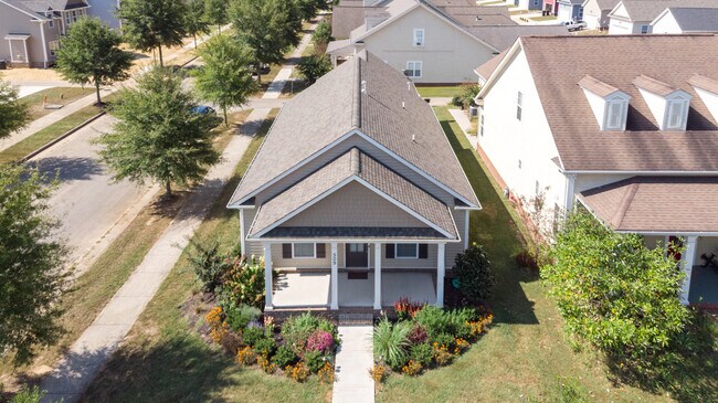 Building Photo - 509 Broadberry Ave