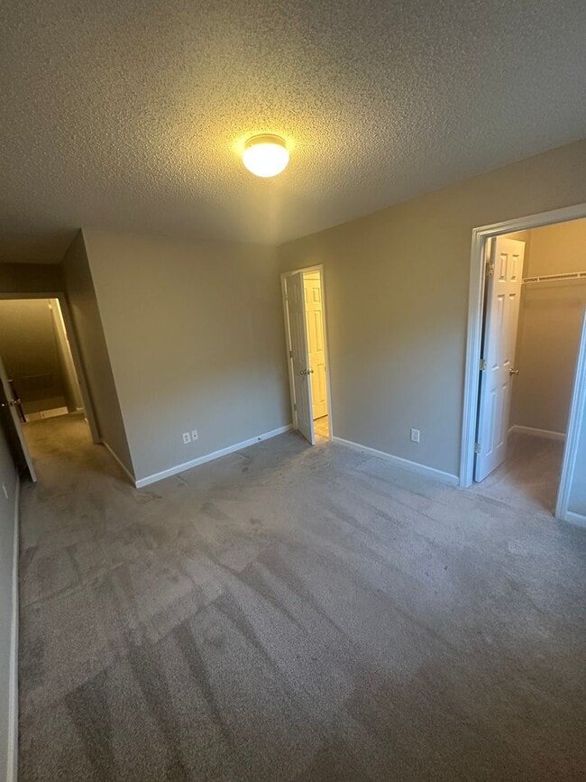 Building Photo - 3 Bedroom 2.5 Home in NE Columbia MOVE IN BY 1/31/26 RECEIVE $300 OFF FIRST MONTH'S RENT!!!!!!