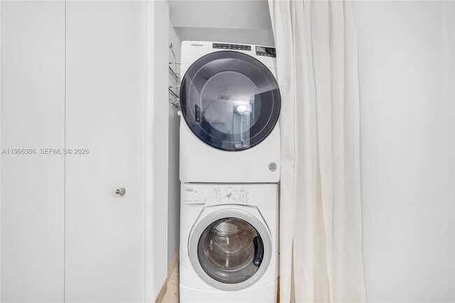 Building Photo - 7901 Hispanola Ave