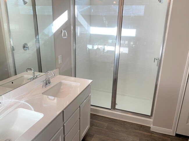 Building Photo - 141 Frostweed Dr