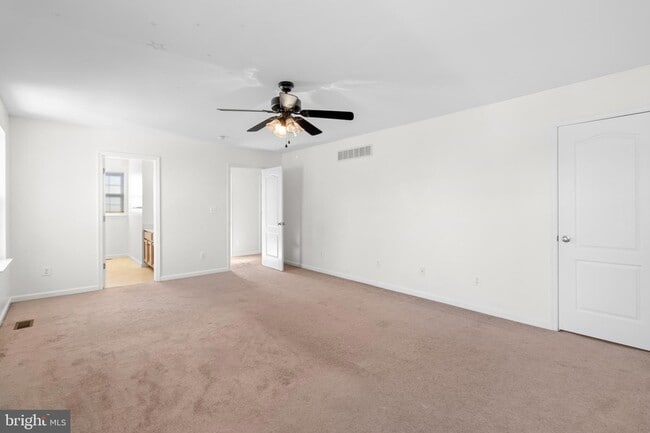 Building Photo - 607 Wildel Ave