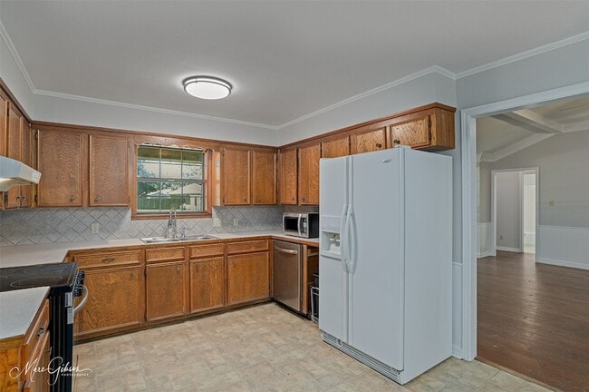 Building Photo - 108 Deerwood Ln